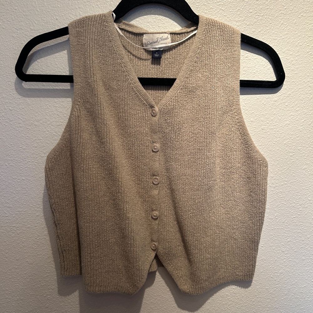 Universal Thread Sweater tank/ vest